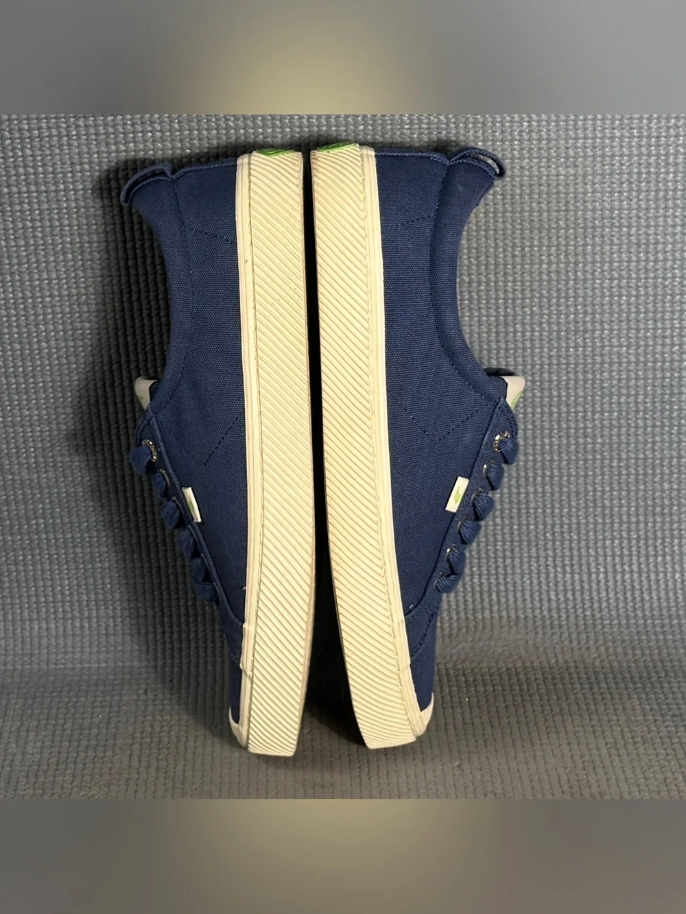 CARIUMA OCA LOW Bright Pantone Classic Blue Sneakers Women’s Size 10